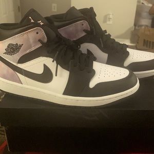 AIR JORDAN 1 MID SE